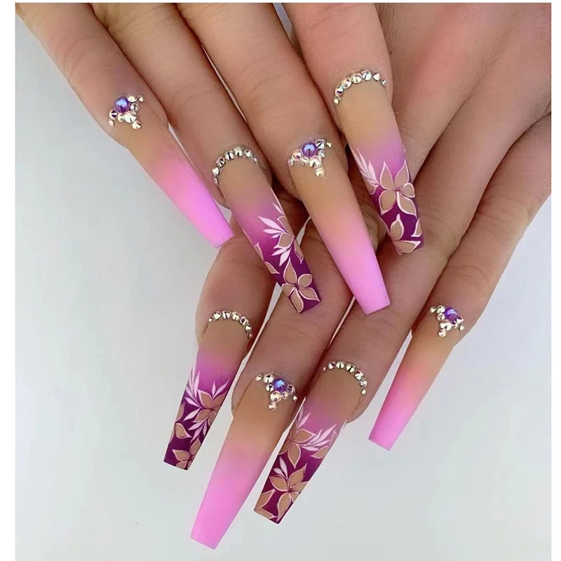 Künstlerische Nagelverlängerungen Karnz