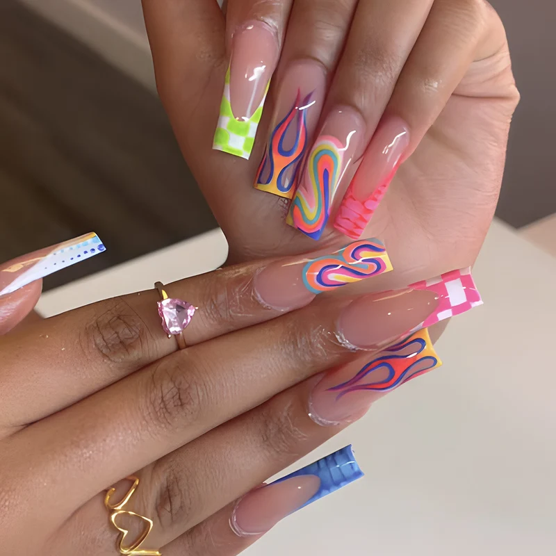 Künstlerisches Langes Press-On Nagelset Karnz