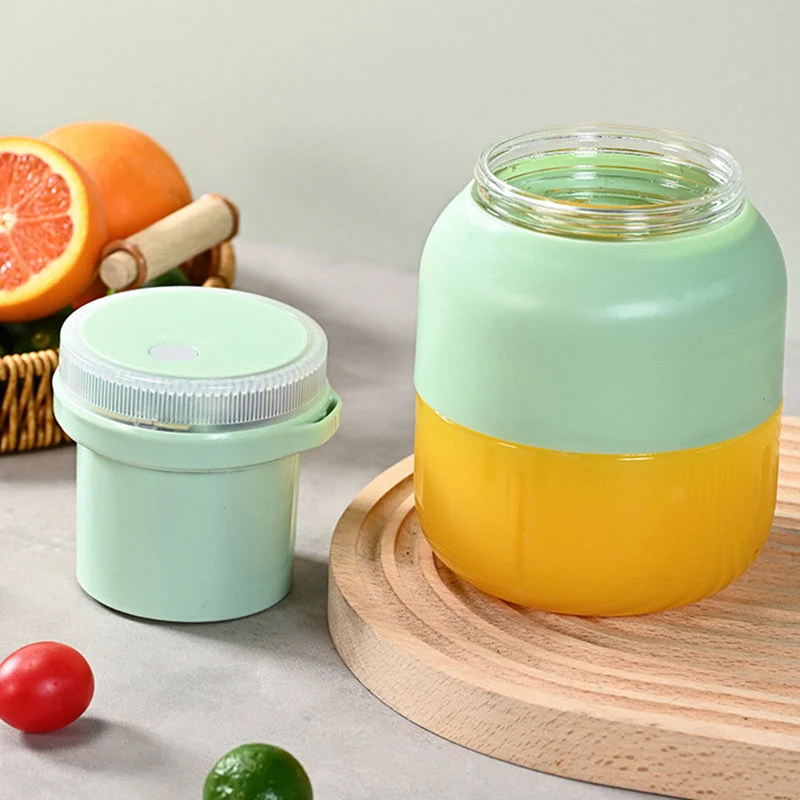 Kabelloser Smoothie-Mixer mit Trinkbecher