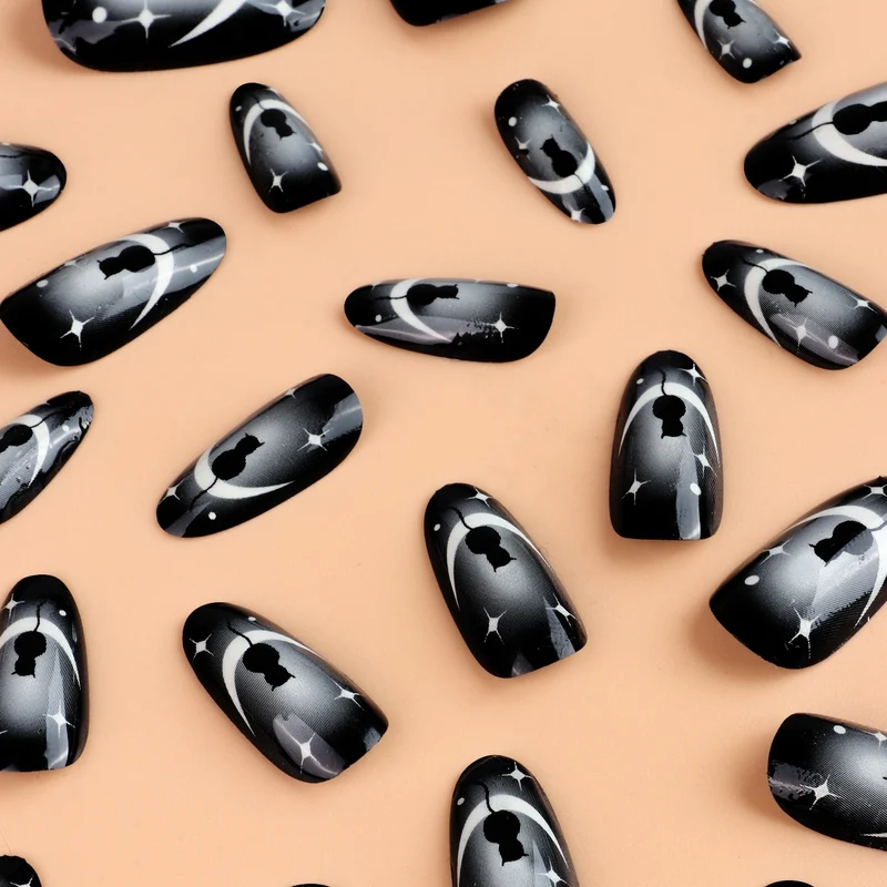 Künstlerische Press-On Nagelverlängerungen mit einzigartigem Design Karnz