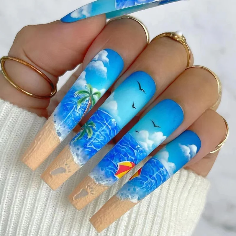 Künstlerische strandthematische Nagelkunst Karnz