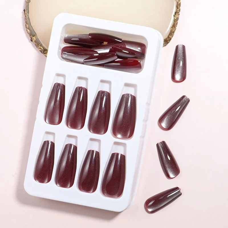 Kurze Mandel Press-On Nagelset Karnz