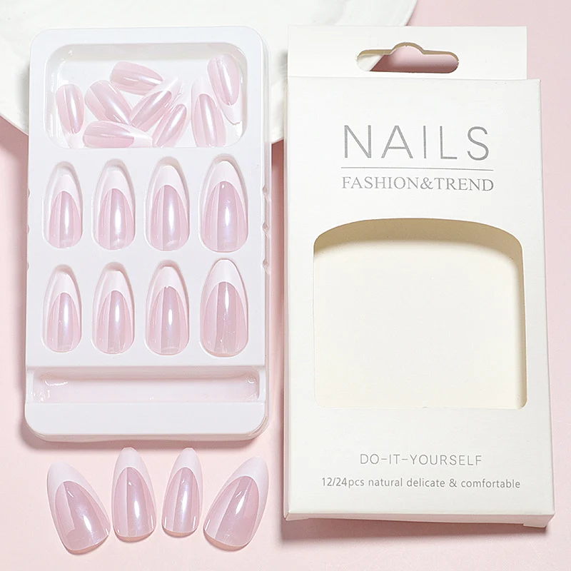Elegante selbsthaftende Nagelspitzen Karnz