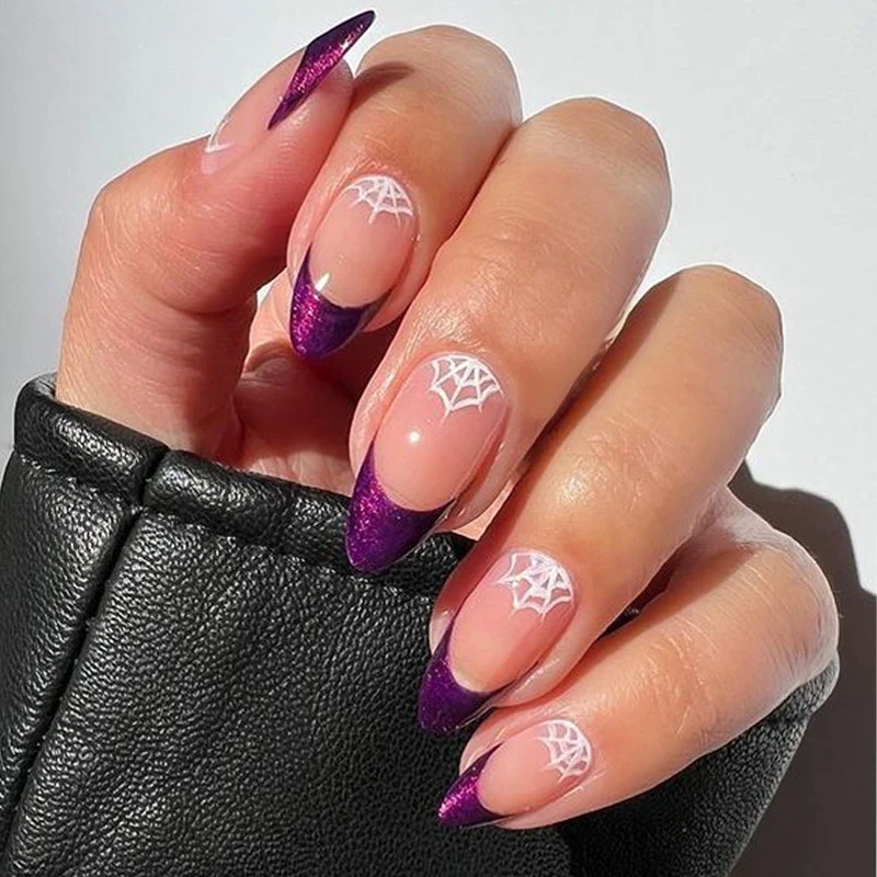 Künstlerisches Spiderweb Press-On Nagelset Karnz