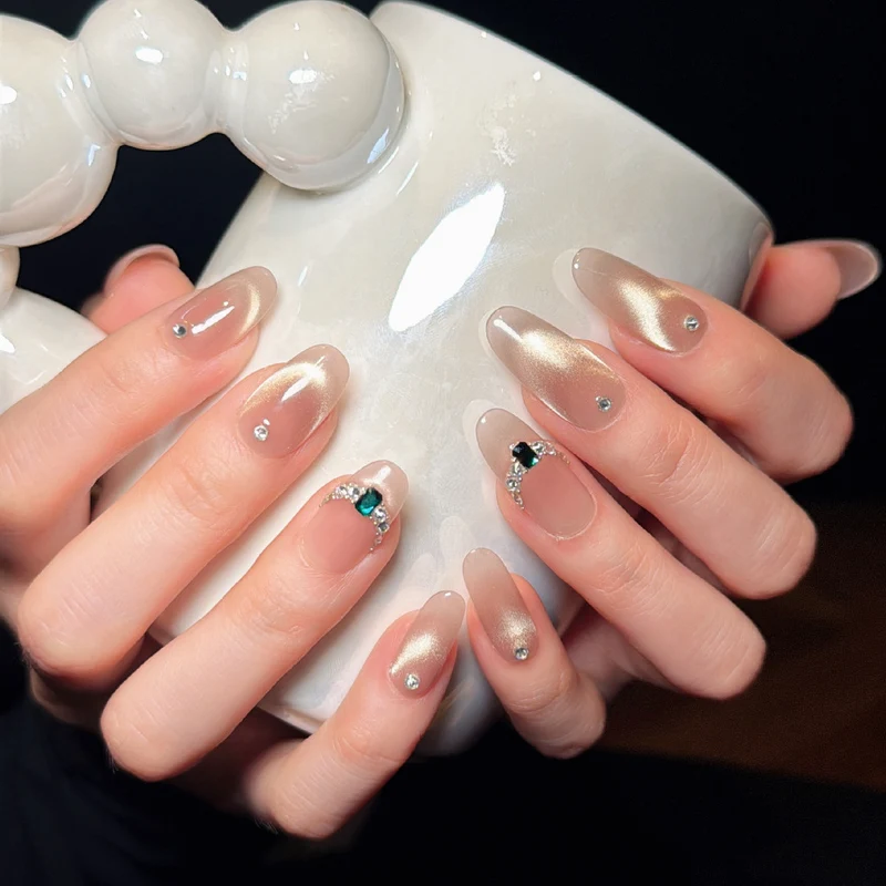 Elegante Strass Ombre Klebe-Nägel Karnz