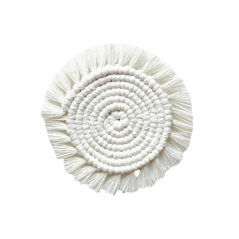 Elegante Makramee Wandmatte Karnz