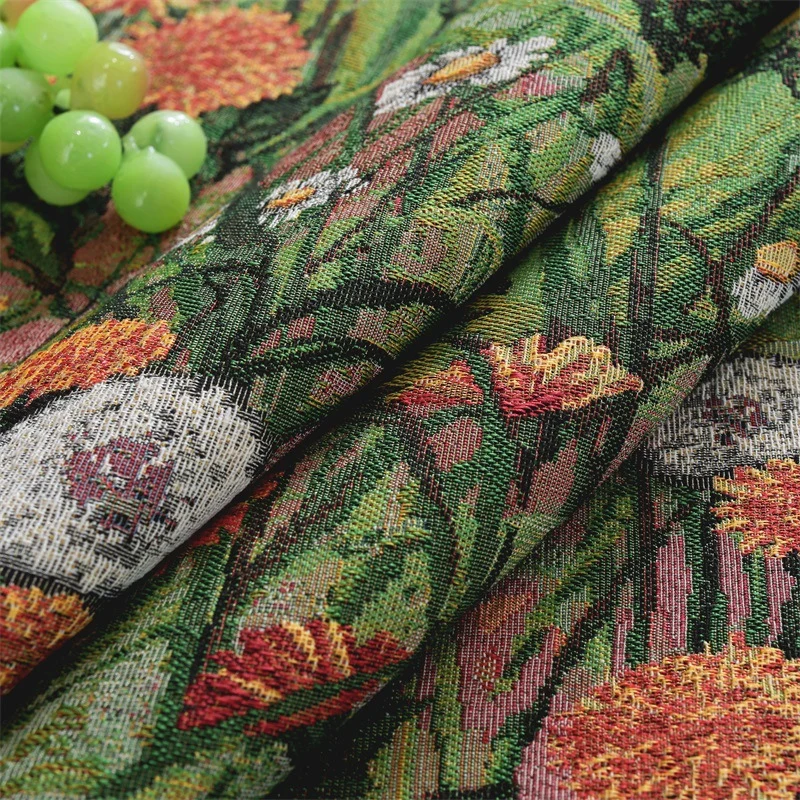 Bestickter Floral-Teppichstoff
