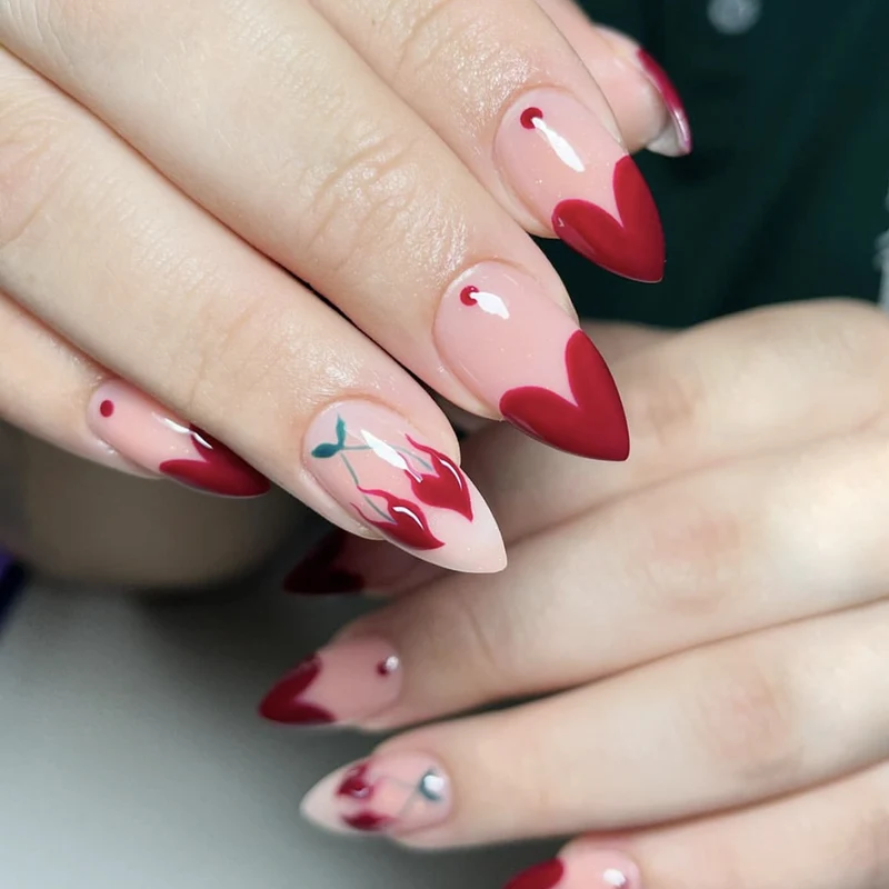 Blumen Herzförmiges Nagelkunst Set Karnz