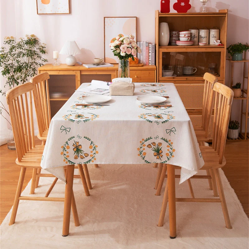 Blumensticktischdecke