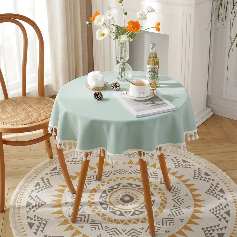 Schicke Fransentischdecke