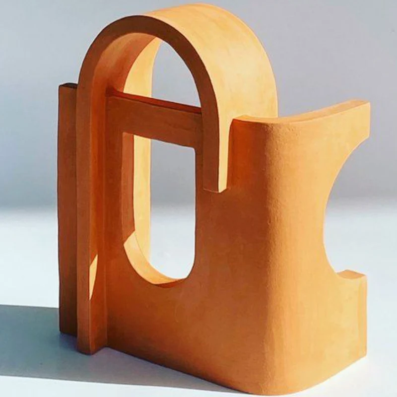 Moderne abstrakte dekorative Skulptur