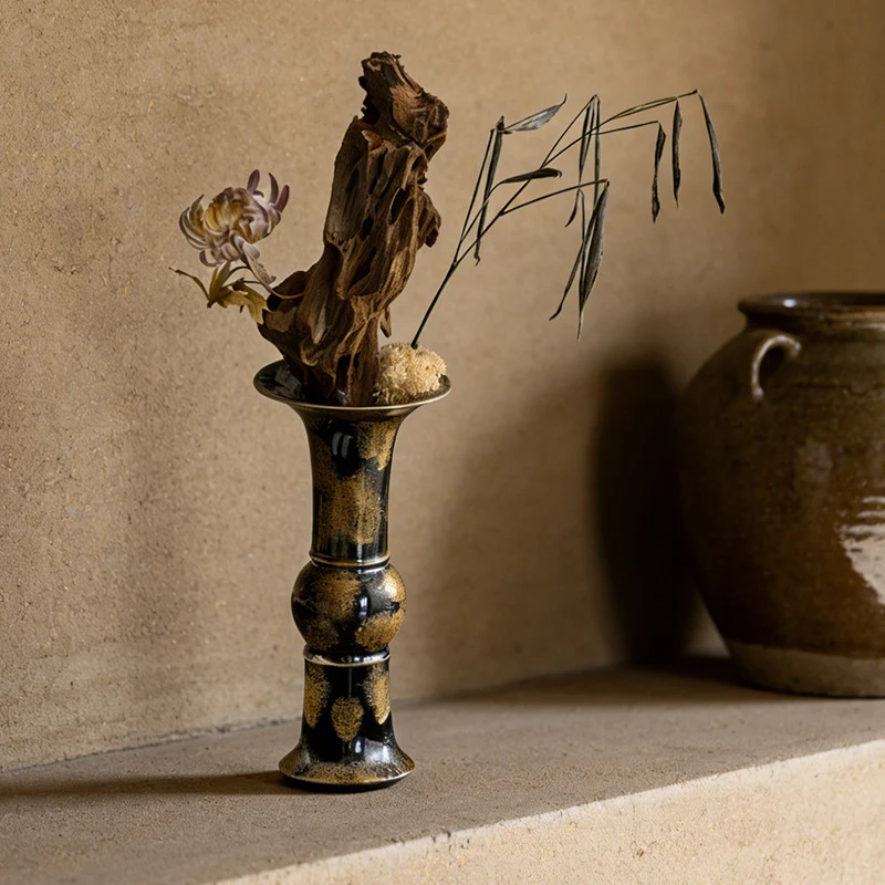 Elegante dekorative Blumenvase