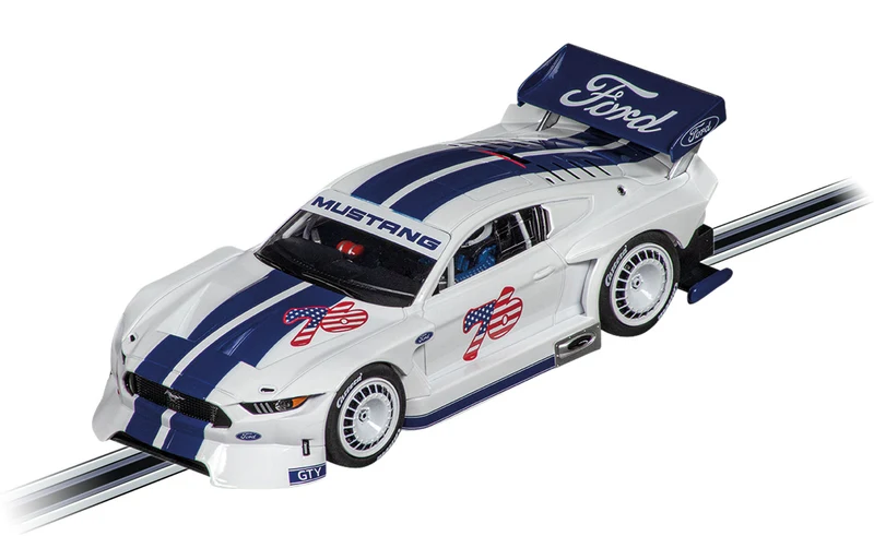 Carrera 20027752 - EVOLUTION Ford Mustang GTY "No.76" mit Licht