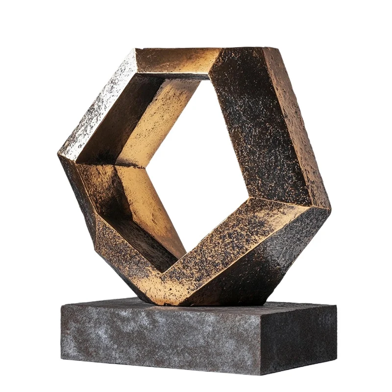 Abstrakte dekorative Metallsäule