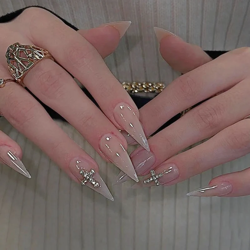 Elegante Stiletto-Nagelkunstverlängerungen Karnz