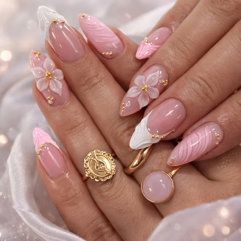 Elegante florale 3D Nagelkunstverlängerungen Karnz