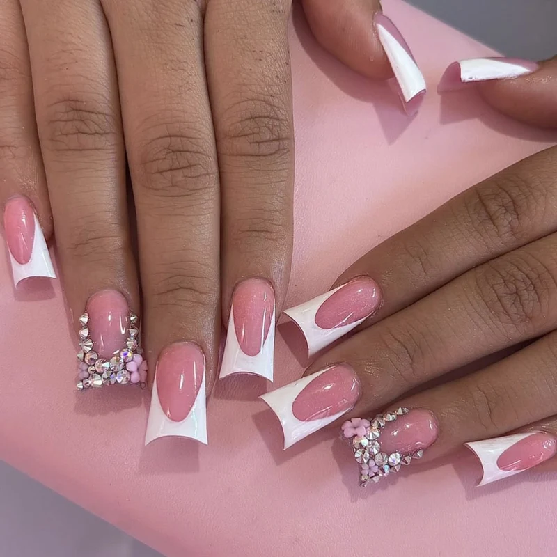Dekorative 3D Französische Tipp Nagelkunstverlängerungen Karnz