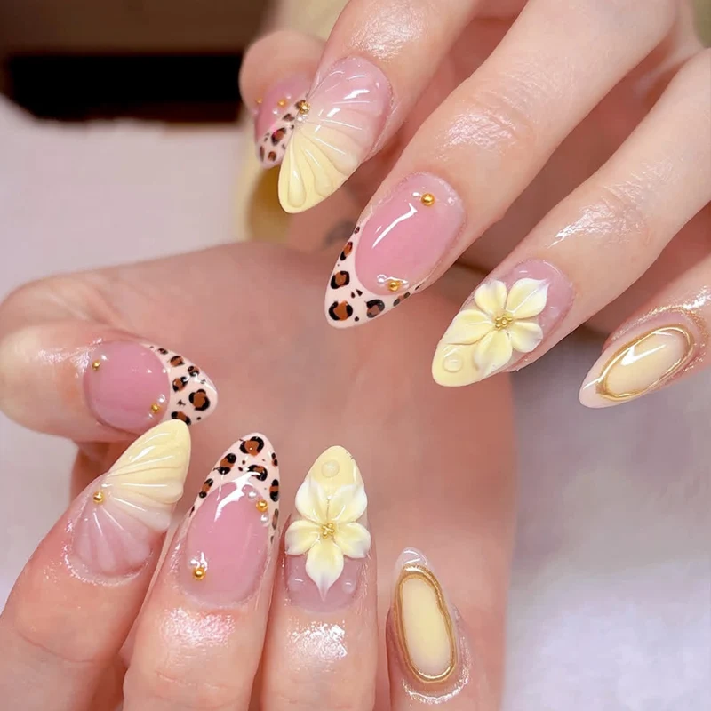 Dekorative 3D Blumen Nagelkunst Extensions Karnz