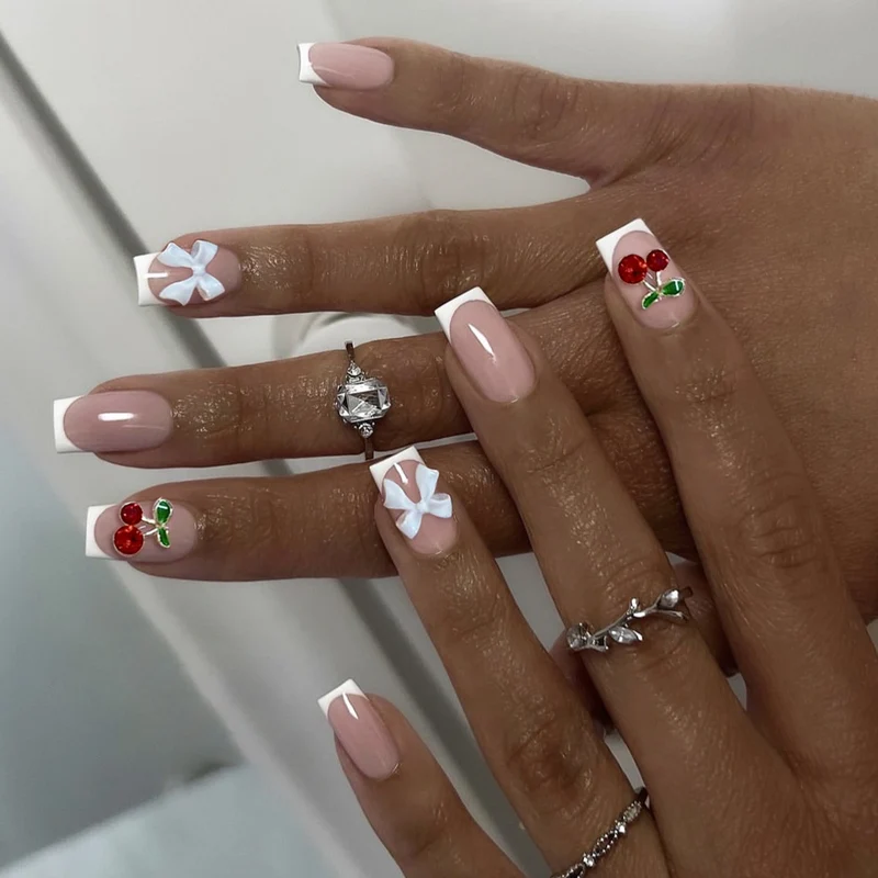 Kreative Französische Spitzen-Nagelkunst Karnz