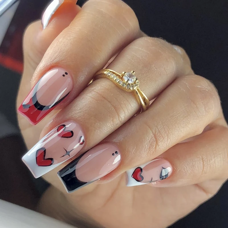 Künstlerische Herz-Akzent Nagelkunst Verlängerungen Karnz