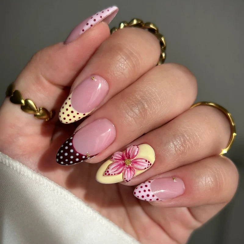 Künstlerische 3D-Blumenakzent-Nagelverlängerungen Karnz