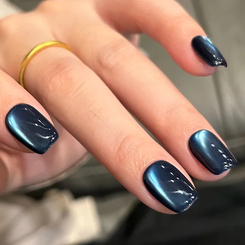 Glänzende Gel Press-On Nägel Karnz
