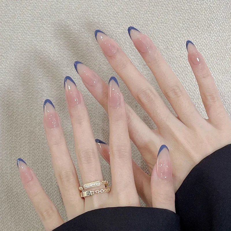 French Tip Gel Nagelverlängerungen Karnz