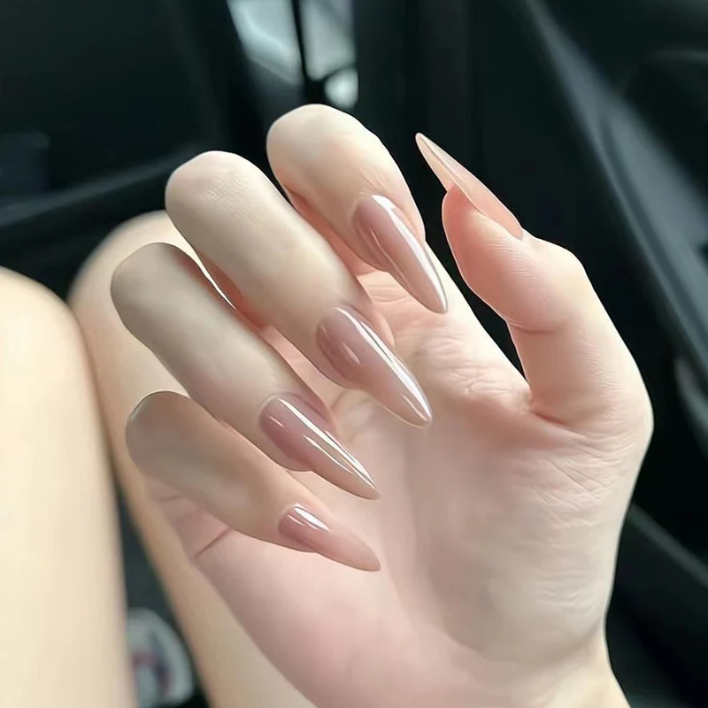 Elegante Stiletto Druck-auf Nägel Karnz