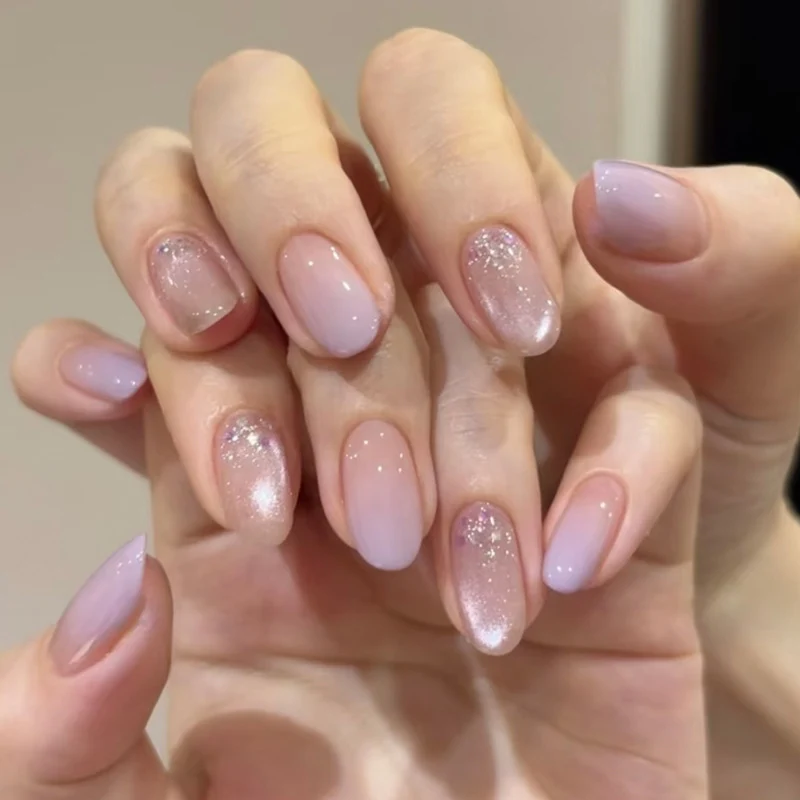 Stylische Ombre Press-On Nägel Karnz