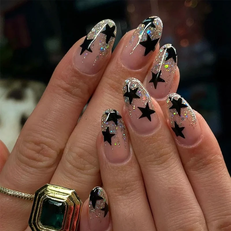 Stern-verzierte Press-On Nagelkunst Karnz