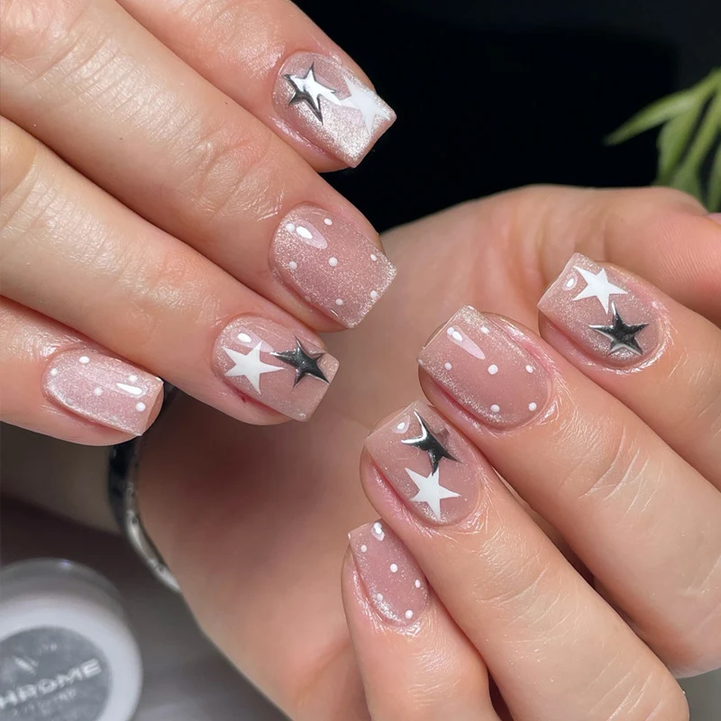 Stern-Verzierte Gel-Nagelkunst Karnz