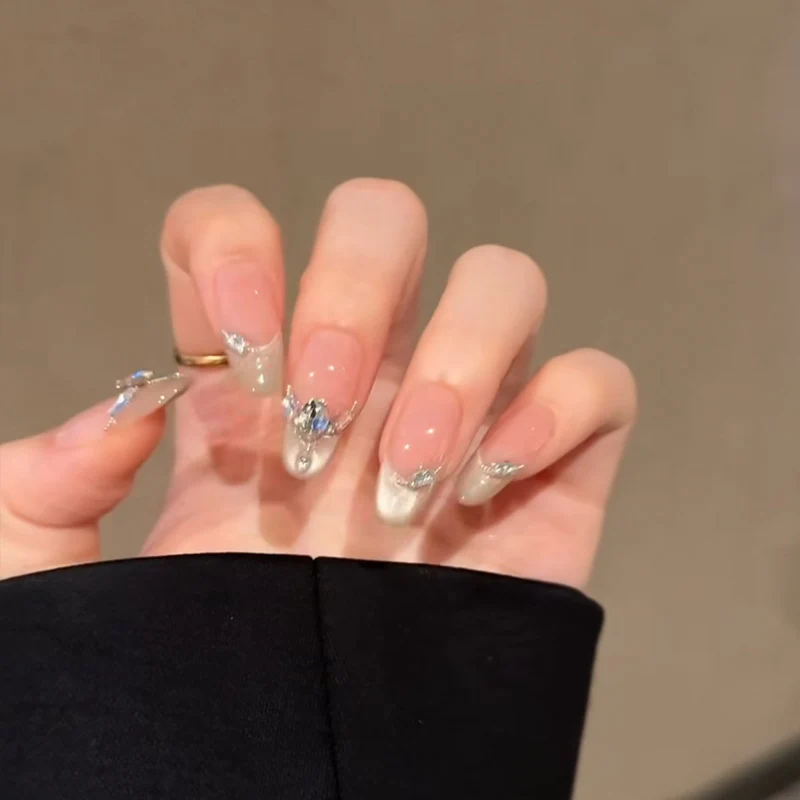 Rhinestone-beschmücktes Gel-Nagel-Set Karnz
