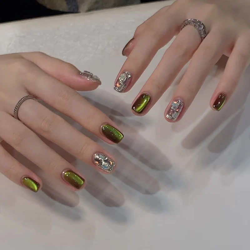 Premium Glittery Press-On Nail Set Karnz