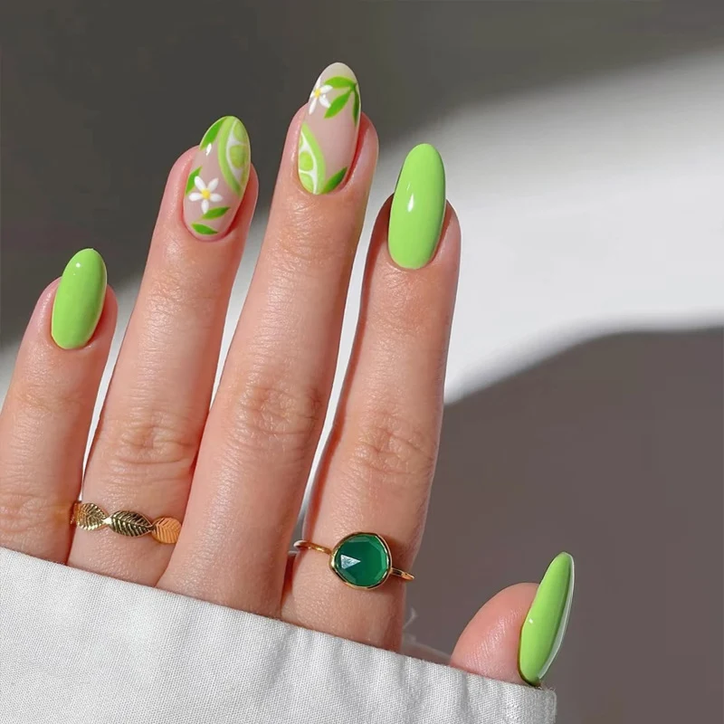 Premium Floral Press-On Nail Design Karnz