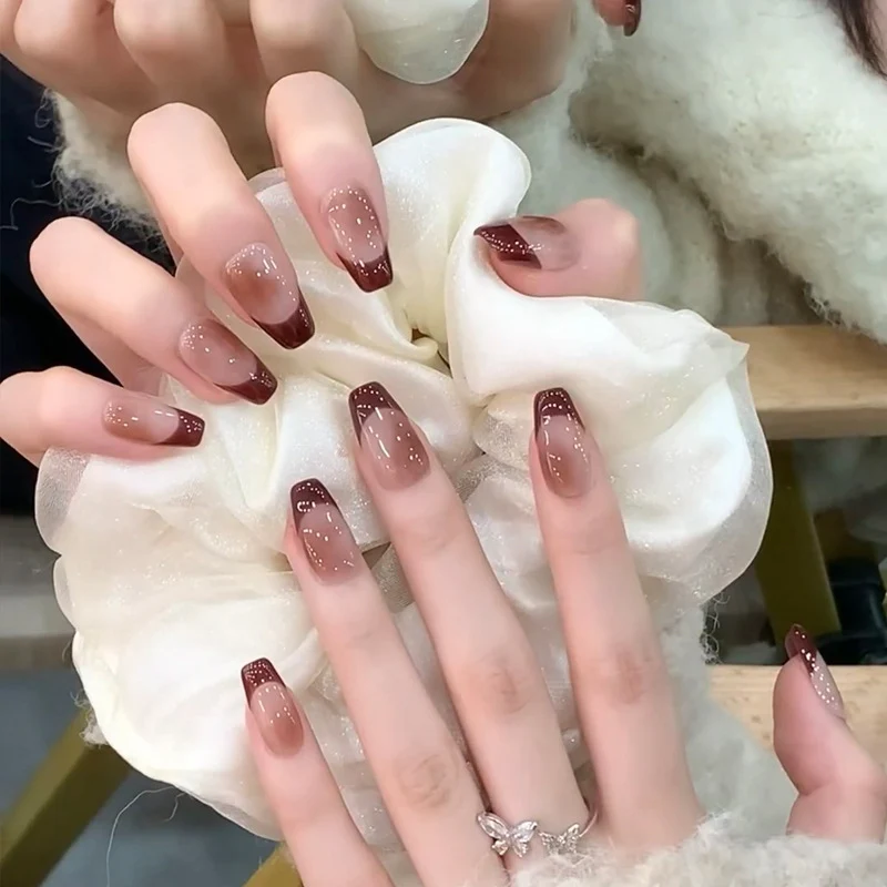Glänzende Ombre Franse Spitze Druck Nägel Karnz