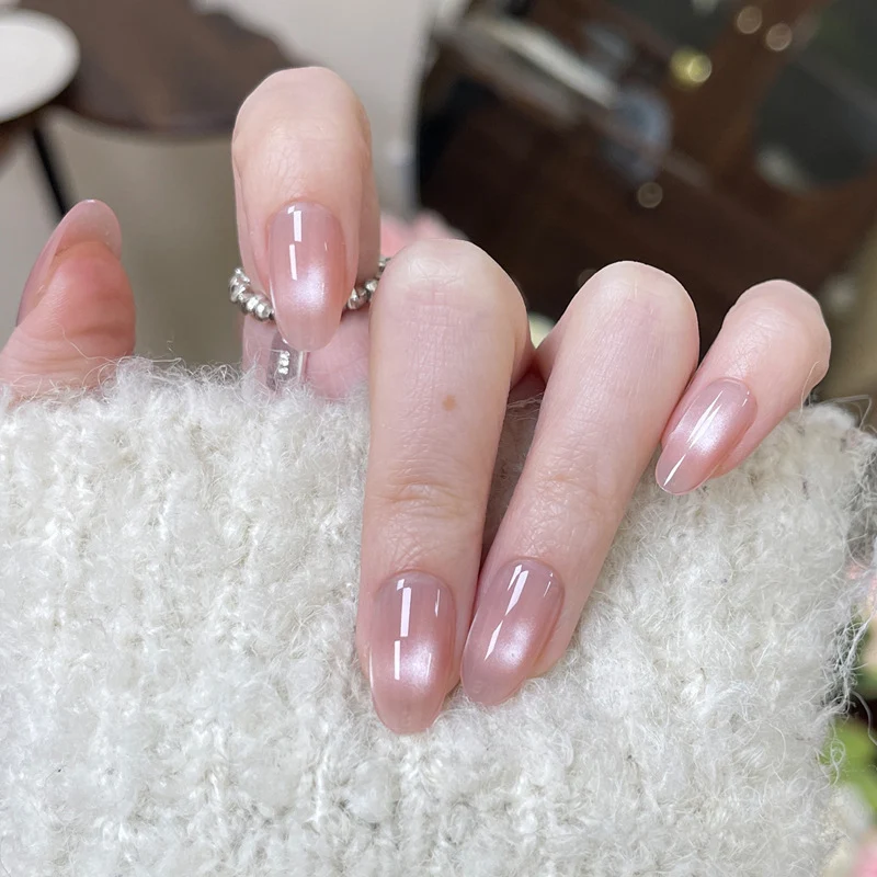 Glänzende natürliche Press-On-Nagelerweiterungen Karnz
