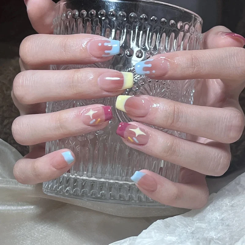 Kunstvolle Nageldesigns Karnz