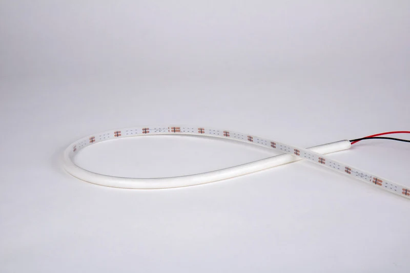 Carbest Flexibler LED-Lichterschlauch für den Innen- und Außenbereich