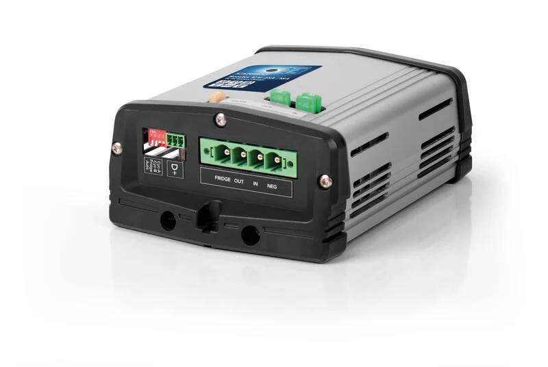 Carbest Batterie-Ladebooster 40 A – mit 18 A Kühlschrankausgang