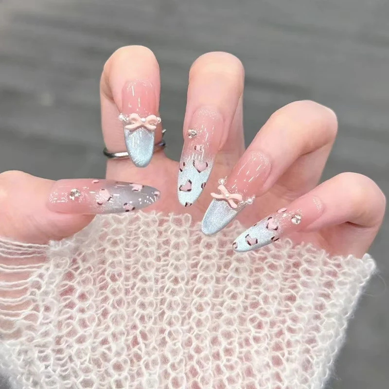 Niedliches Charakter-Themen Press-On Nagelkunst-Set Karnz