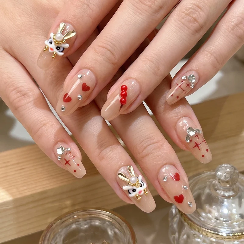 Künstlerisches Press-On Nagelset mit thematischen Hasen- und Herzdesigns Karnz