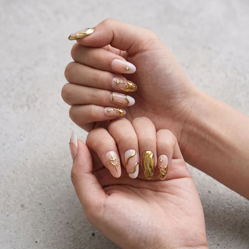 Künstlerisch Gold Verziertes Nail Art Karnz
