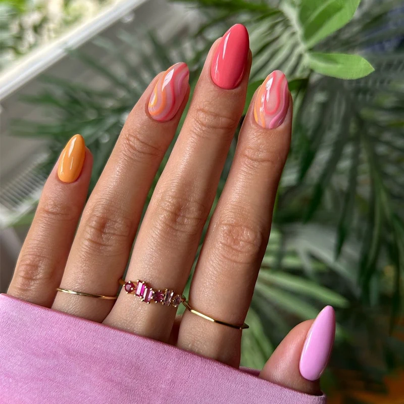 Künstlerisches Gel Press-On Nagelset Karnz