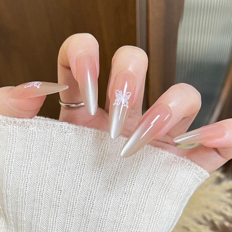 Künstlerische Acryl-Stiletto-Nägel mit Schmetterlingsdesign Karnz