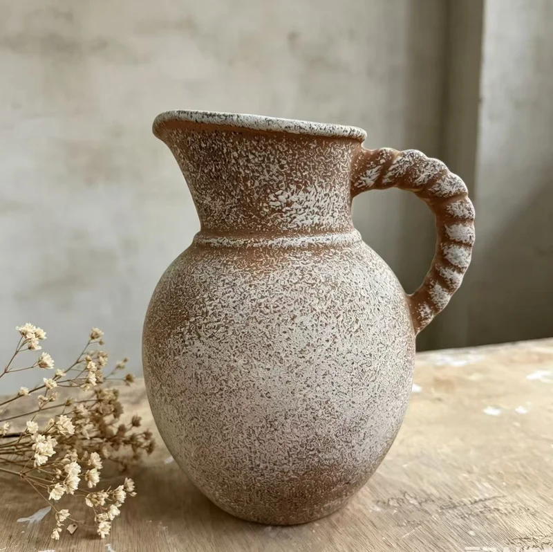 Elegante und Rustikale Keramikkaraffe Karnz