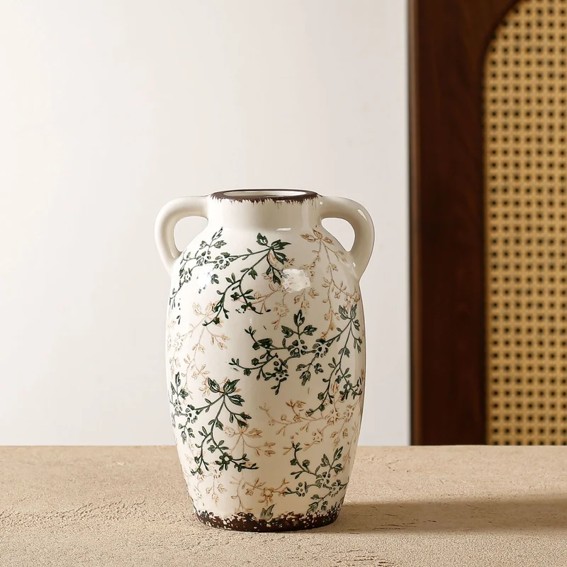 Elegante und kunstvoll verzierte Keramikvase Karnz