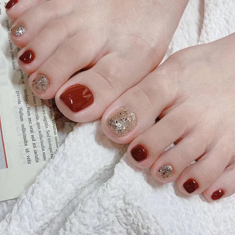 Elegante Fußnagelkunst mit Glitzer- und Farbverlauf Karnz