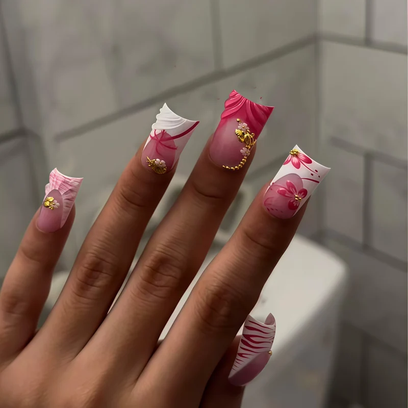 Florale Künstlerische Nagelverstärkungen Karnz