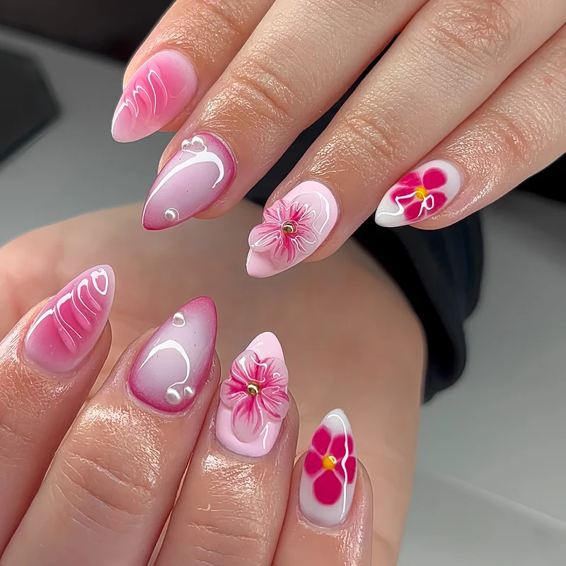 Florale Artisan Nagelverbesserungen Karnz