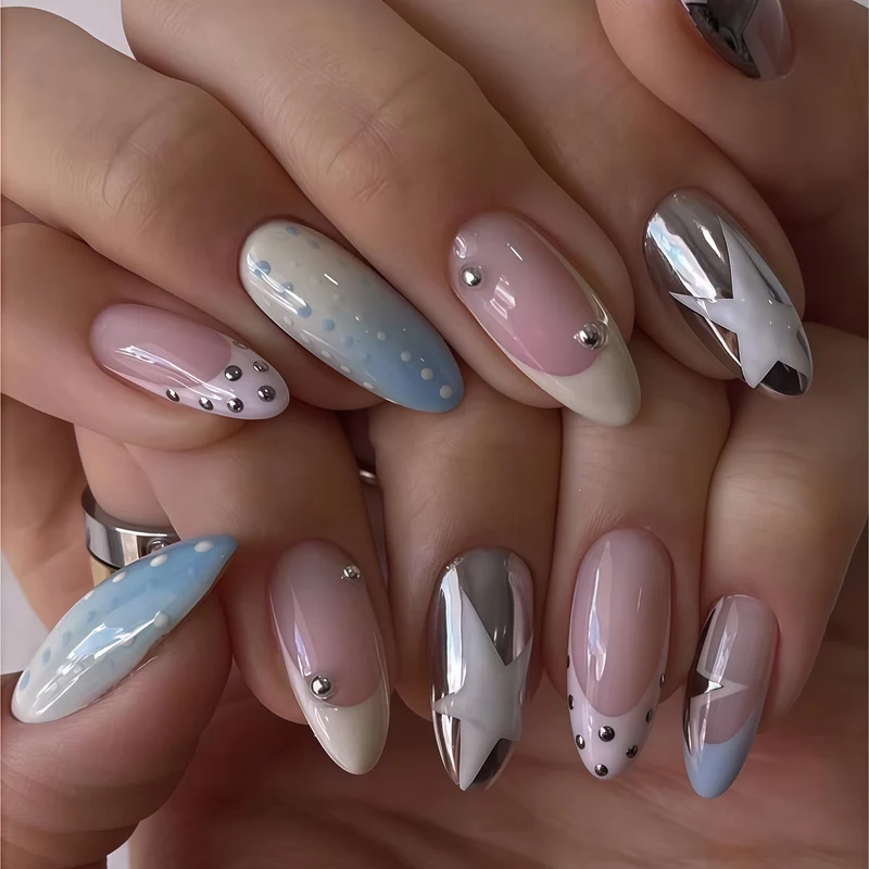 Dekorative 3D Nagelkunst-Verzierungen Karnz